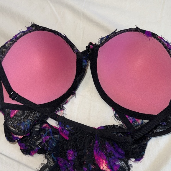 PINK Push-up Bra - Picture 3 of 6